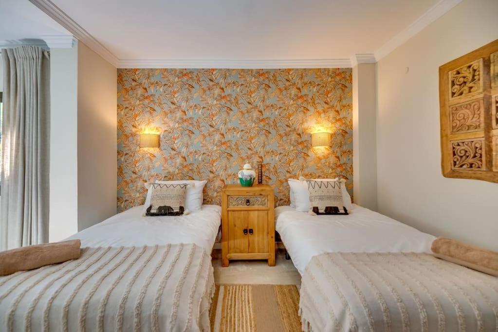 Beachfront Apartemen *