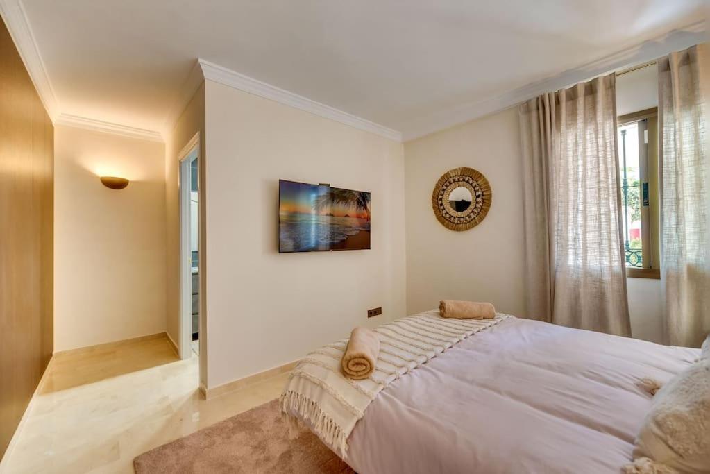 Beachfront Apartemen Marbella